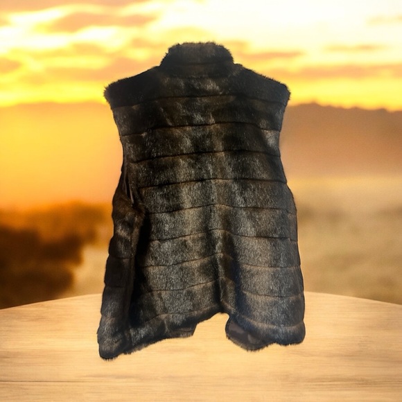 Michael Kors brown faux fur vest XL - Picture 3 of 6